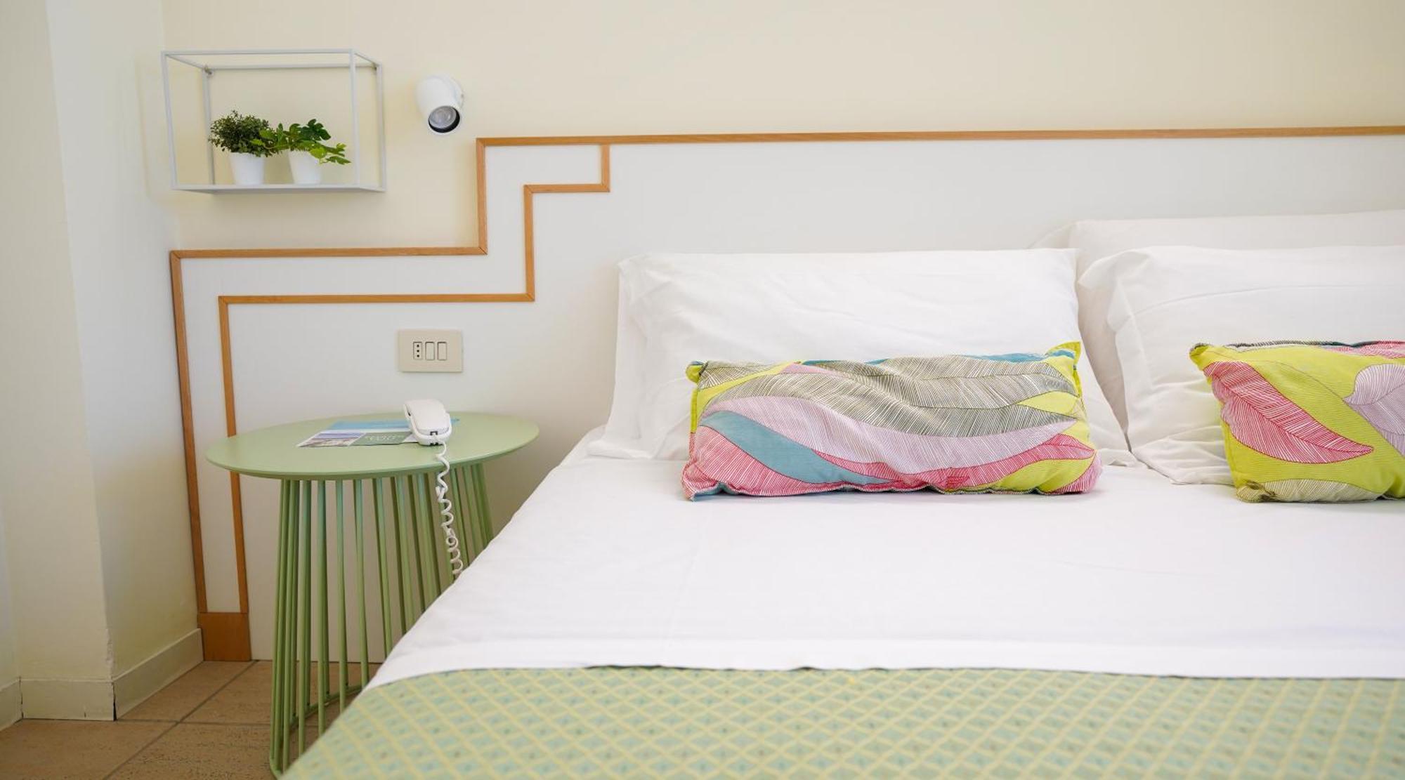 Albergo Punta De L'Est فرانكافيلا أل ماري المظهر الخارجي الصورة