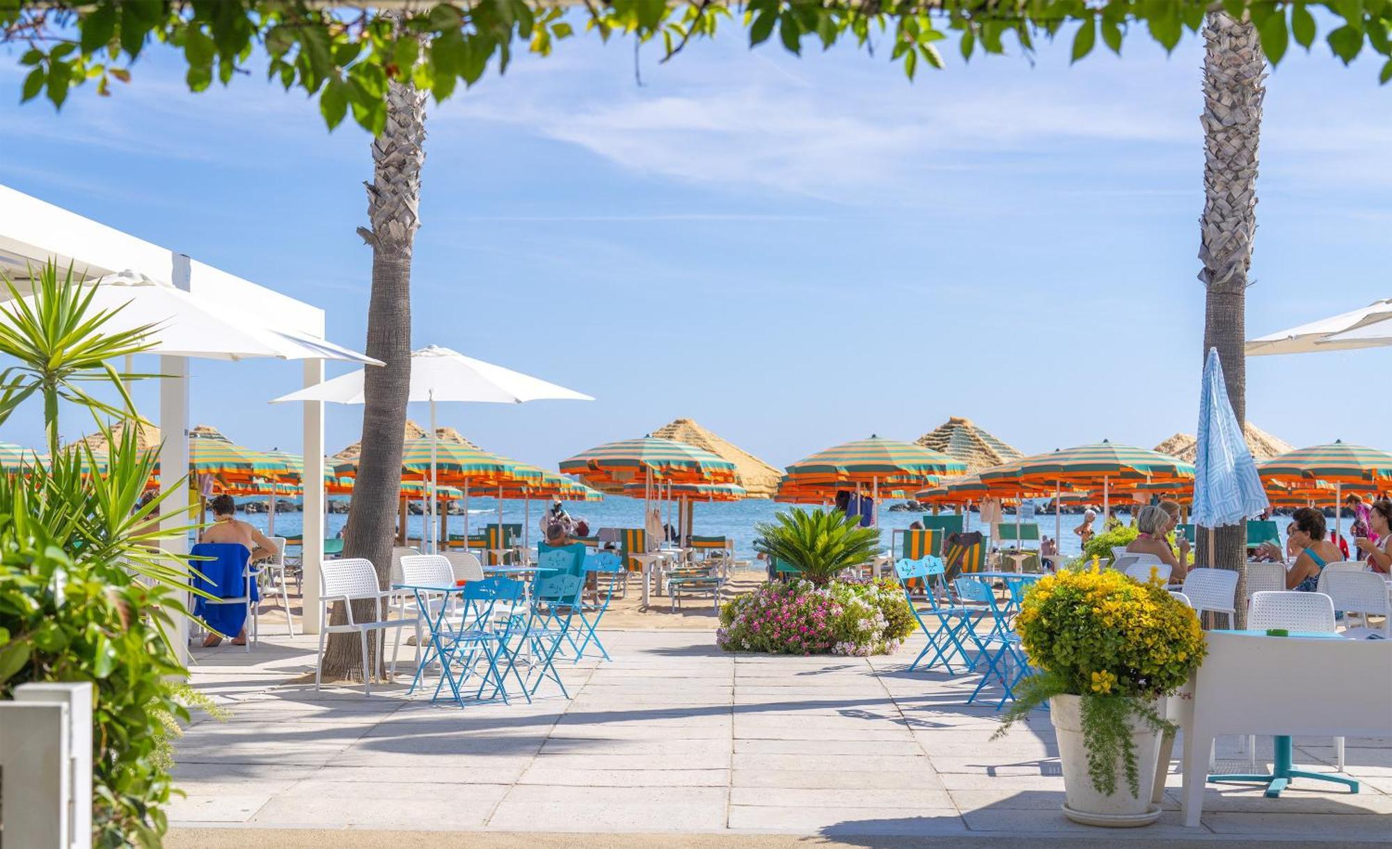 Albergo Punta De L'Est فرانكافيلا أل ماري المظهر الخارجي الصورة